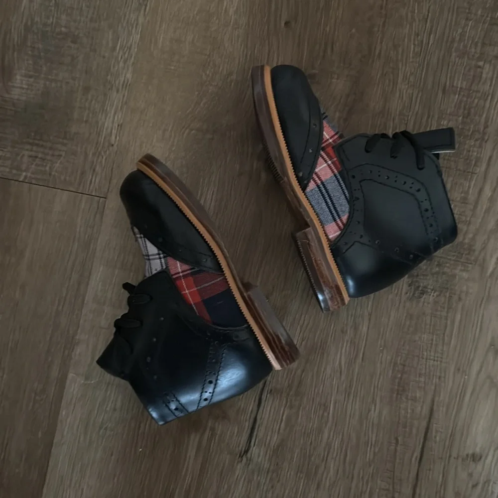 Humble Soles Leather Oxford Style Shoes Loafers Black Red Plaid Size 21 Size 5.5